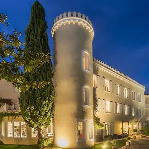 4* Hotel Chateau De La Tour