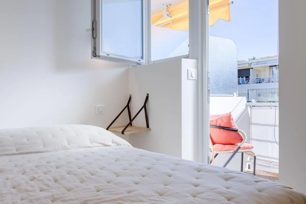 Luxurious 2-Room Apartment In Palm Beach Cannes 0*,  Francie