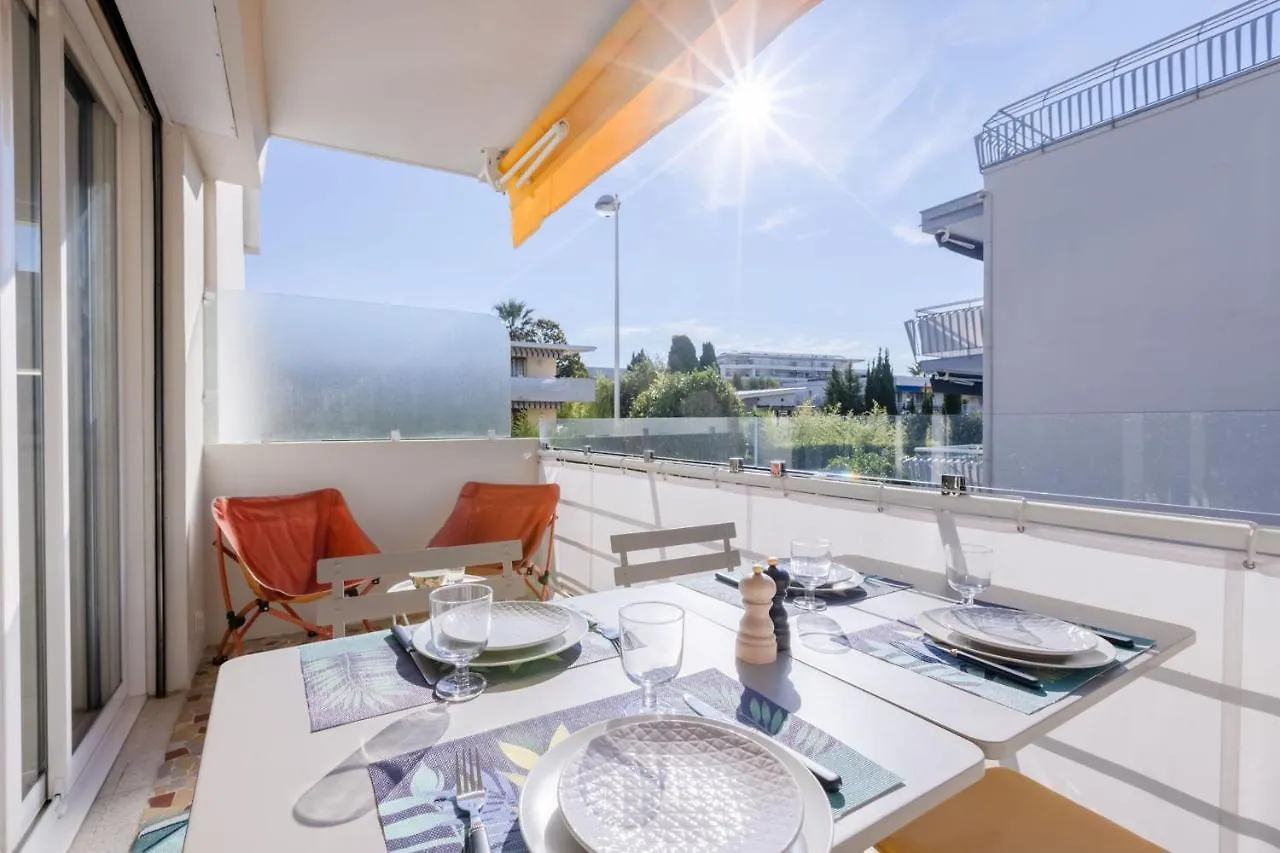 Luxurious 2-Room Apartment In Palm Beach Cannes 0*,