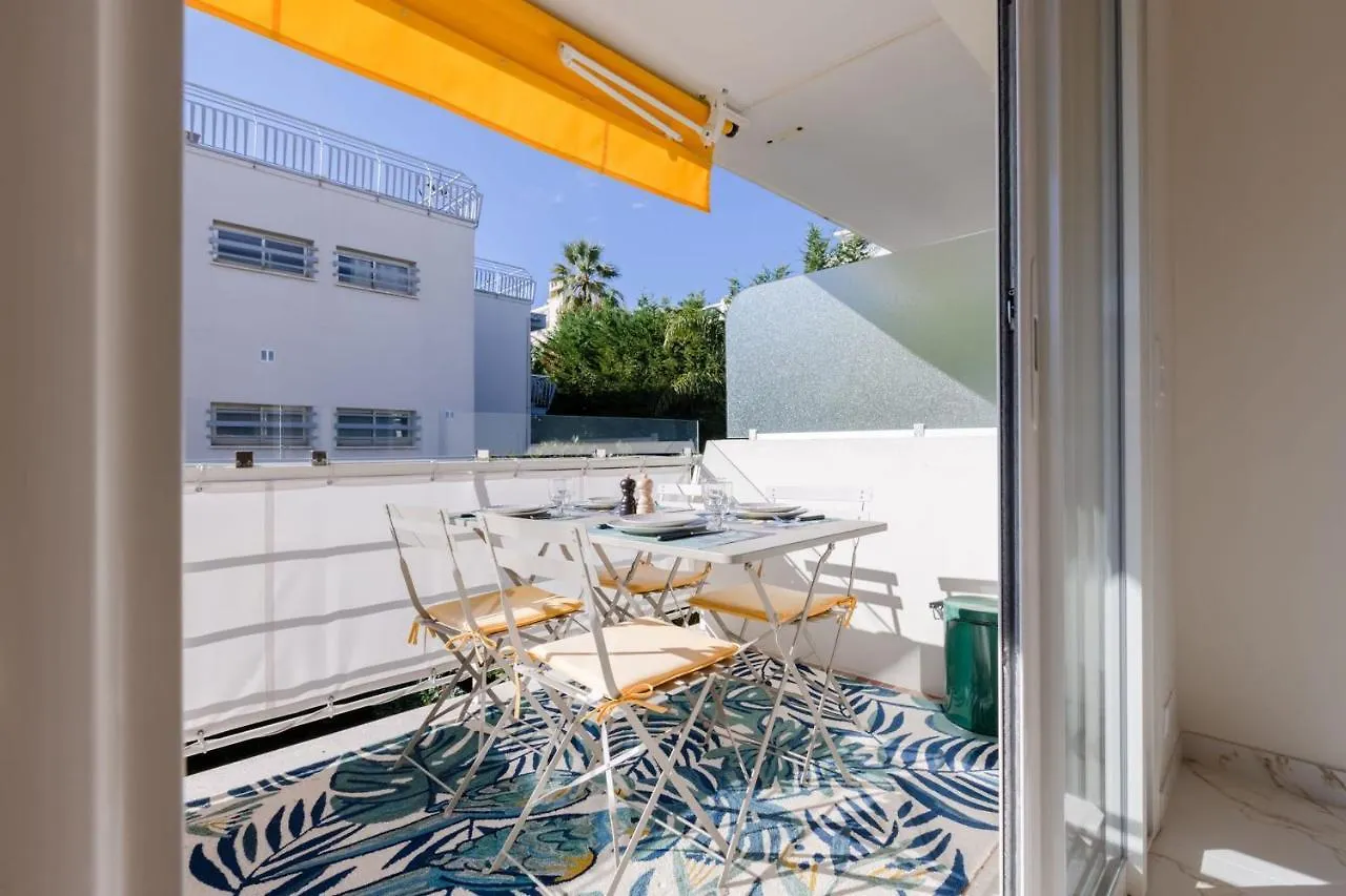 Luxurious 2-Room Apartment In Palm Beach Cannes 0*,  Francie