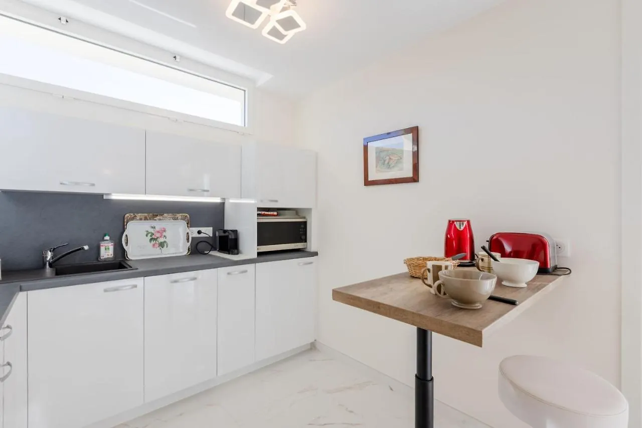 Luxurious 2-Room Apartment In Palm Beach Cannes