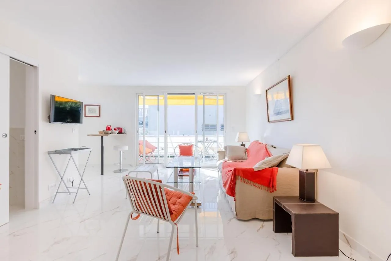 Luxurious 2-Room Apartment In Palm Beach Cannes Francie