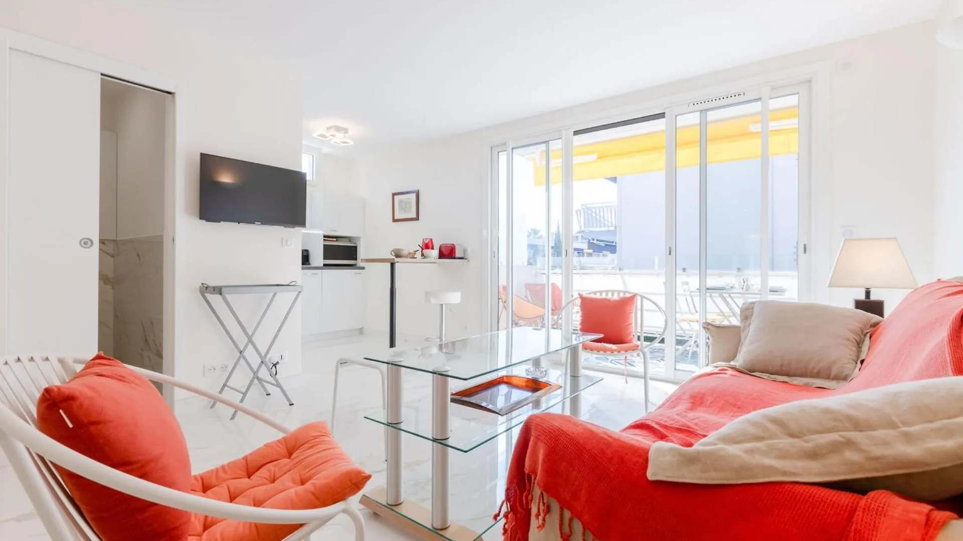 Luxurious 2-Room Apartment In Palm Beach Cannes 0*,